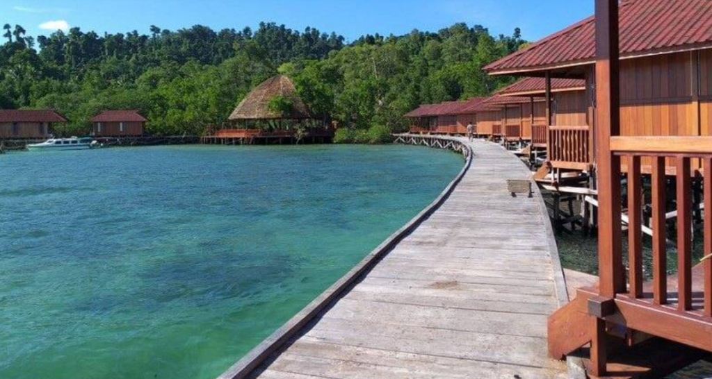 Raja Ampat Papua Destinasi Wisata Bahari Yang Terkenal di Dunia